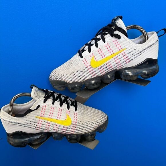 Nike Air VaporMax FK 3 GS White Dynamic Yellow - BQ5238 102 - Size: 6Y /… - Picture 1 of 7